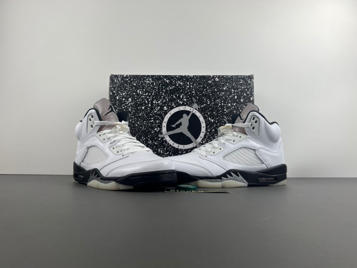 AIR JORDAN 5 RETRO