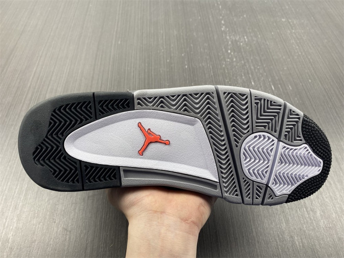 Air Jordan 4 Retro