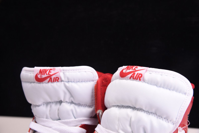 Air Jordan 1 Retro High